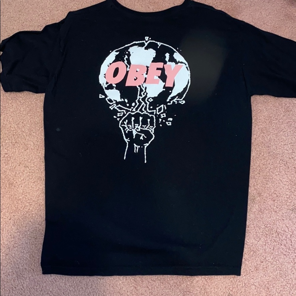 Obey T-shirt
